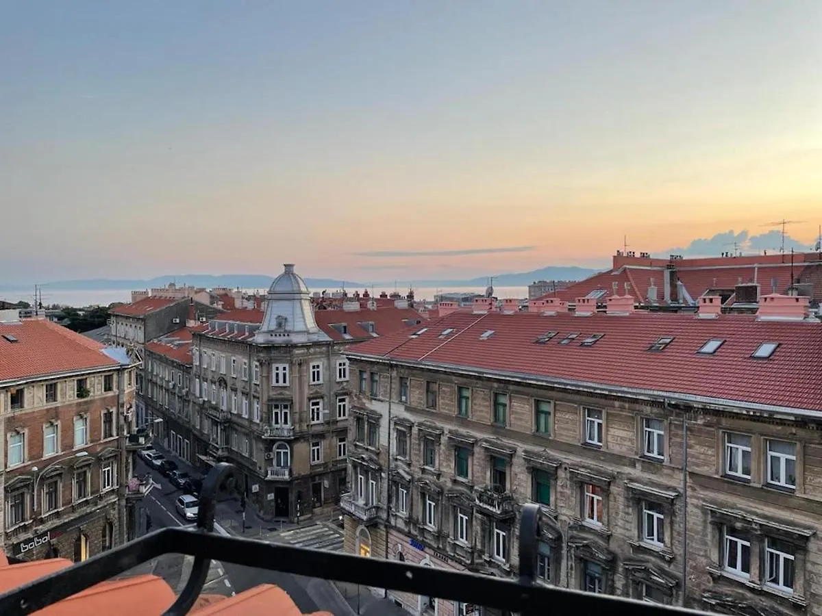 Condo In Town Centre Rijeka
